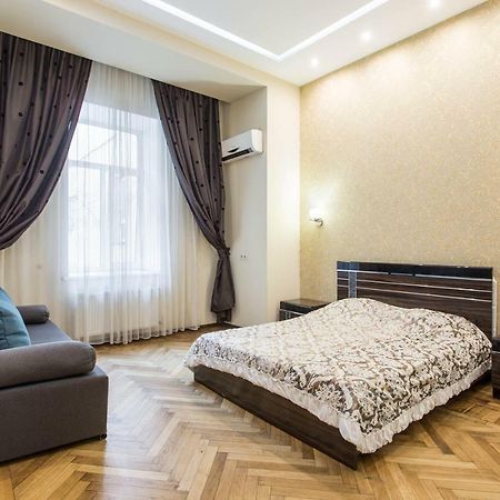 Odessa 3Bedroom Deribas Apartment Kültér fotó